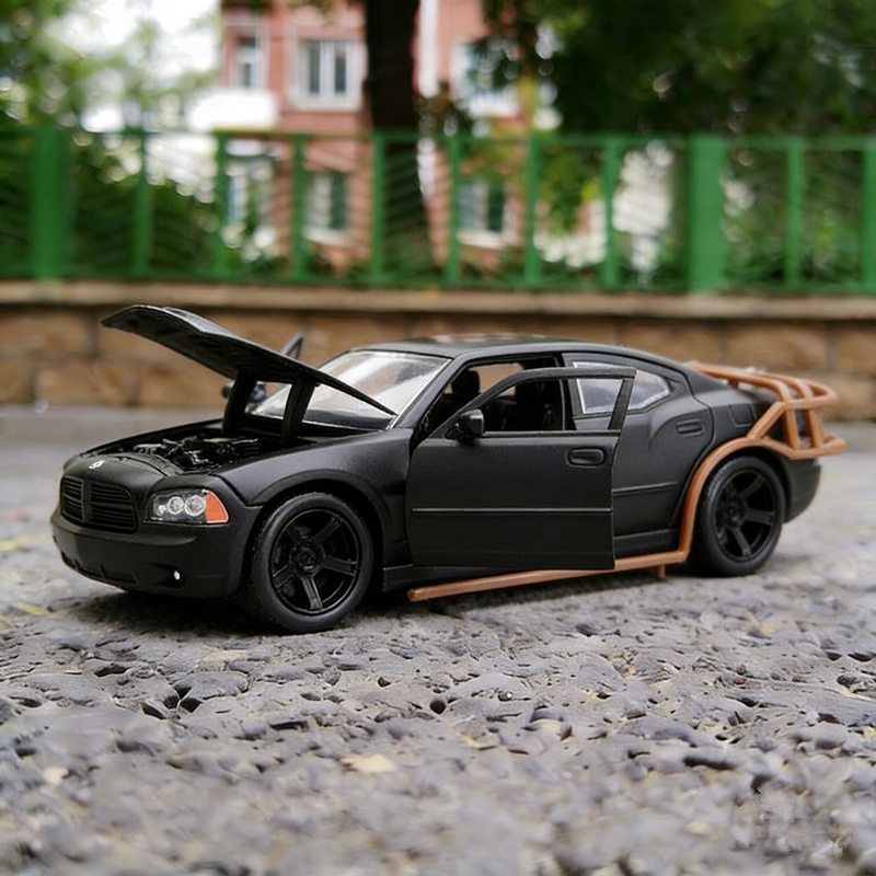 Model Kit Dodge Charger - โมเดลรถสปอร์ตโลหะผสม Dodge Charger ปี 2006 ขนาด