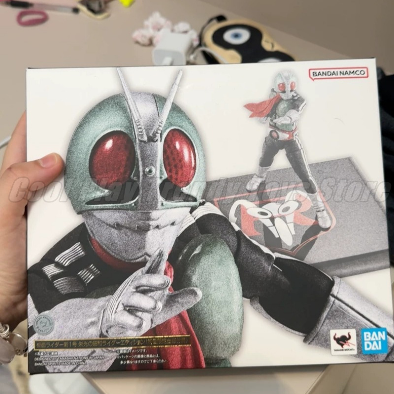 Model Kit Kamen Rider - 【สุดเซอร์ไพรส์】Bandai SHF Kamen Rider New No.1