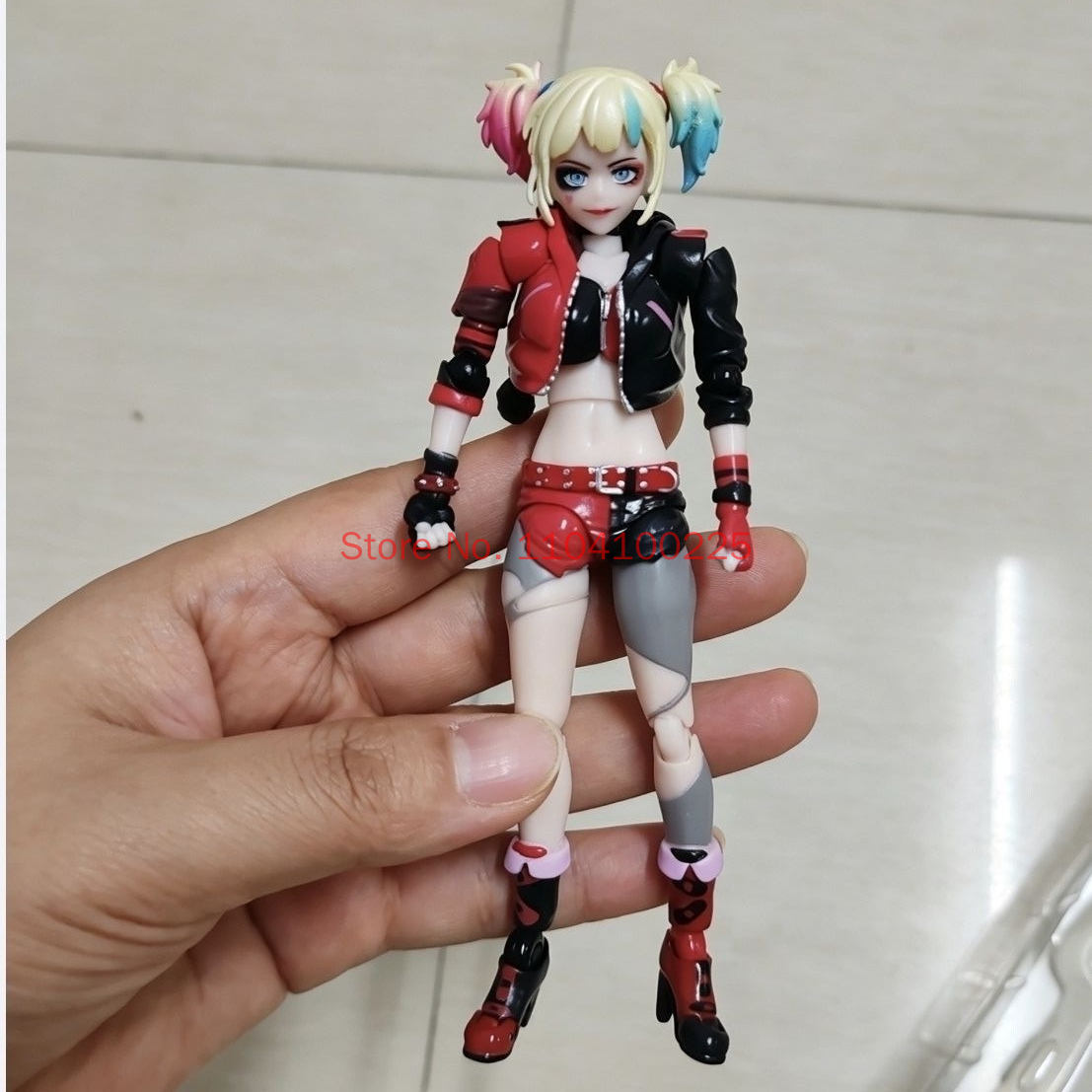 Model Kit Harley Quinn - ของเล่นโมเดลฟิกเกอร์เคลื่อนไหวได้ ฮาร์ลีย์ ควินน์ รีโวลเทค อะเมซิ่ง ยามากุจิ