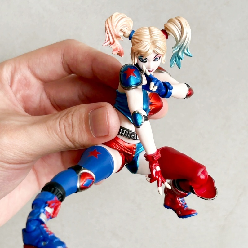 Model Kit Harley Quinn - Action FIGURE Anime เด็กผู้หญิงตัวตลก2024มาใหม่ล่าสุดตุ๊กตาขยับได้การตกแต่งห้องเด็กของเล่นน่ารักตั้งโต๊ะ