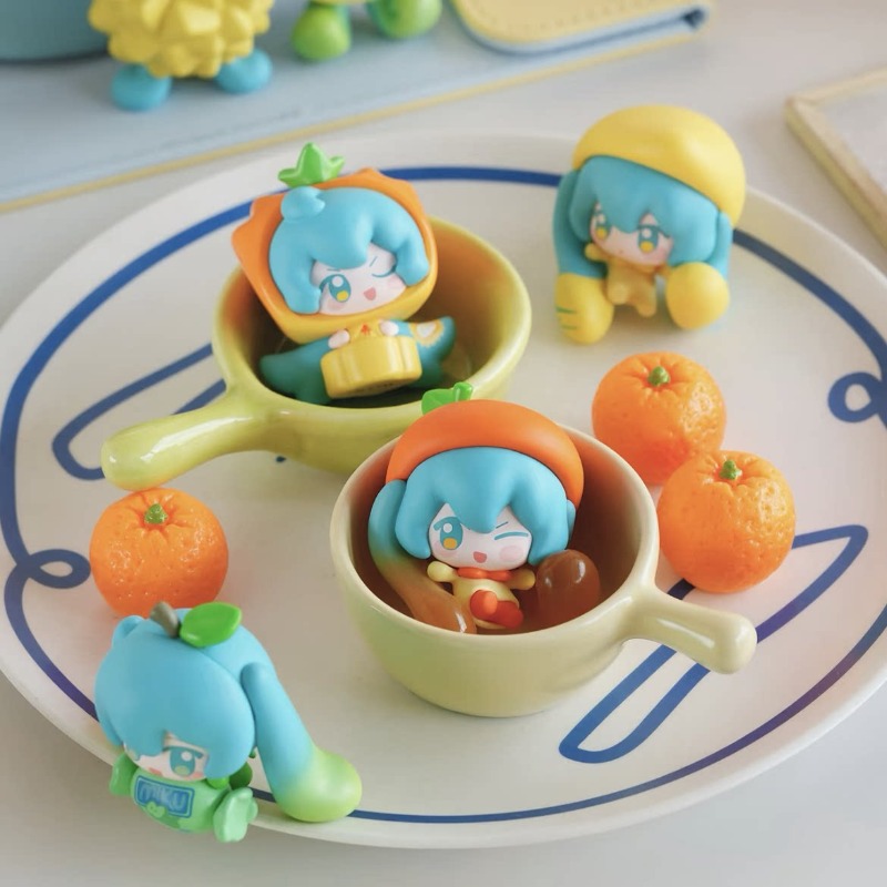 ฟิกเกอร์ฮัตสึเนะ มิคุ คากามิเน - Model Kit Hatsune Miku บทวิจารณ์และราคา