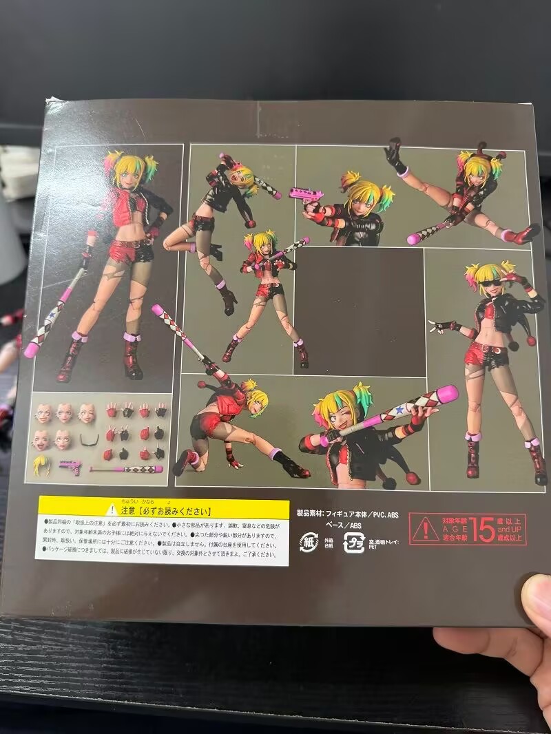 ของสะสมรุ่น Revoltech Harley Q - Model Kit Harley Quinn บทวิจารณ์และราคา