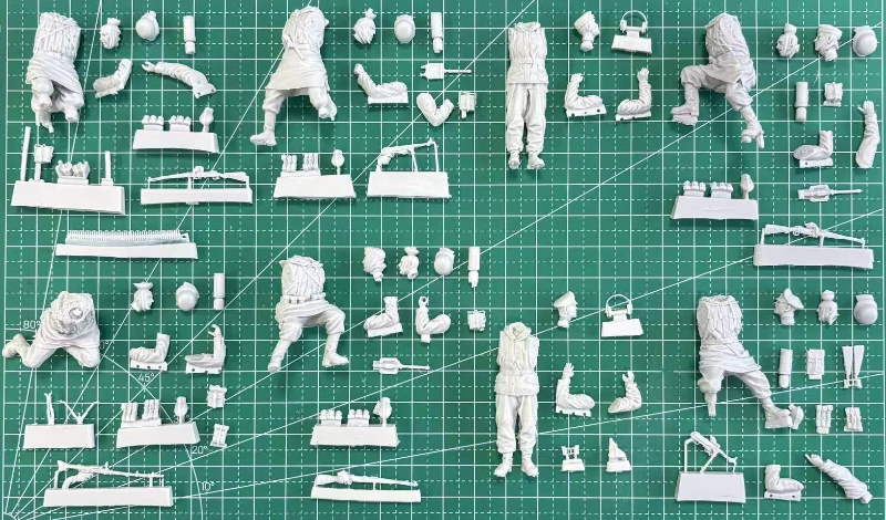 1/35 Scale Die-Cast รูปเรซิ่นช - Model Kit Reshiram บทวิจารณ์และราคา