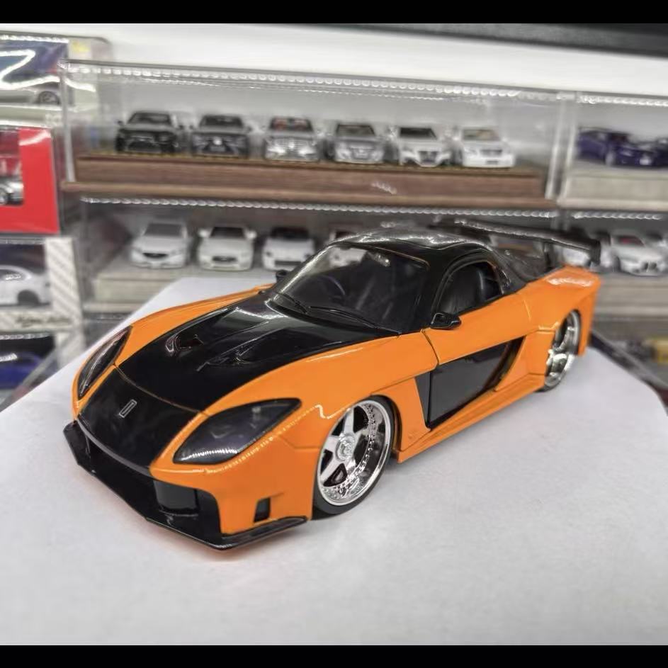 รถโมเดลอัลลอย JADA 1:24 Tokyo  - Model Kit Lamborghini บทวิจารณ์และราคา