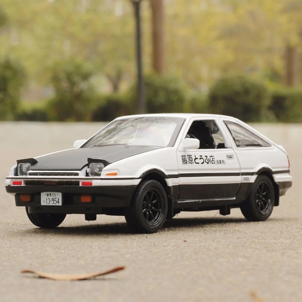 โมเดลรถยนต์สเกลหล่อจากอัลลอยด์ - Model Kit Initial D บทวิจารณ์และราคา